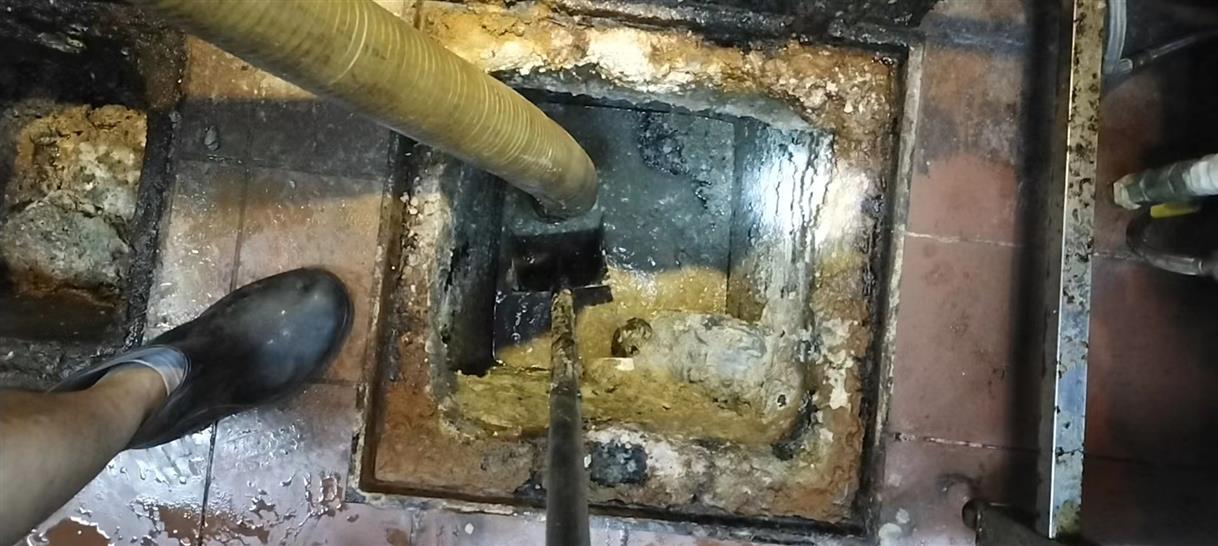 榕江污水池清理一般都有毒气，怎么预防中毒呢？